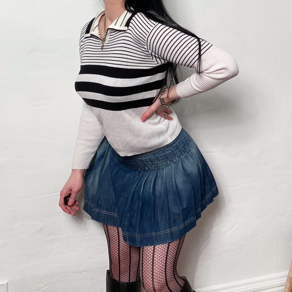 Y2K striped sweater